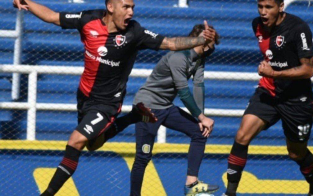 En reserva, el clásico de Rosario ya tuvo cantitos calientes y corridas