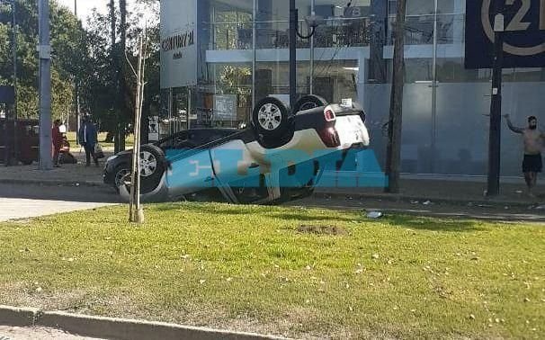 Domingo accidentado: vuelco y revuelo en 38 y 31