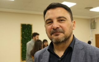 Afirman que "el contexto pandémico está afectando la imágen de toda la clase política, no solamente la del Presidente"