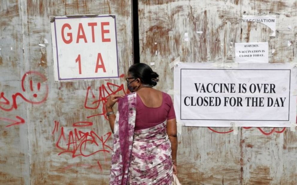 India le pospone los exámenes a estudiantes de medicina y los puso a atender crisis sanitaria