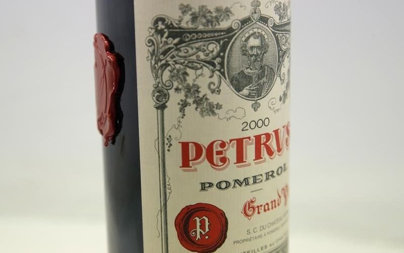 Un vino Petrus que añejado en el espacio ahora vale un millón de dólares