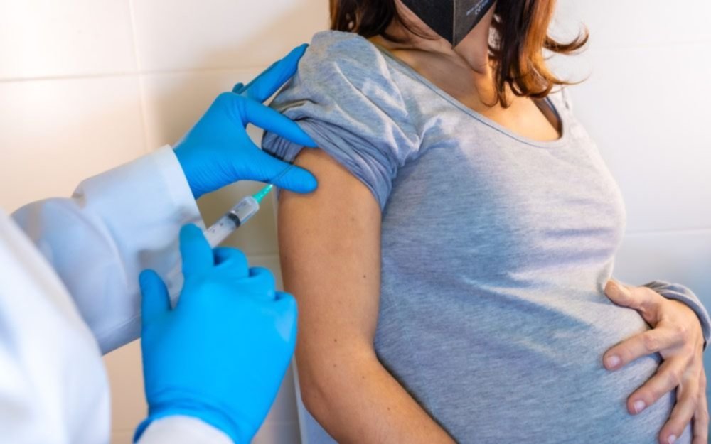 La Provincia suma a embarazadas y enfermos cronicos como grupo de riesgo para recibir la vacuna anti Covid