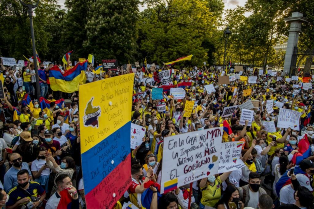 Siguen las protestas en Colombia y el gobierno pide diálogo