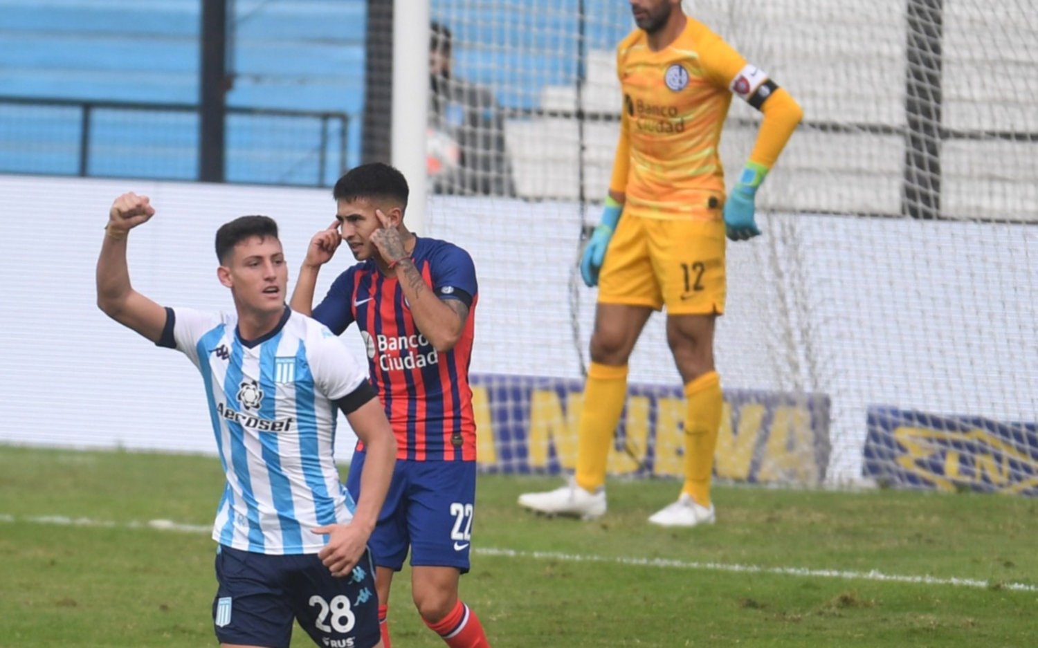 Racing le ganó a San Lorenzo y se metió en cuartos