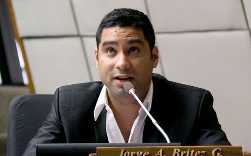 Insólito: un diputado paraguayo propuso "legalizar un poco el robo"