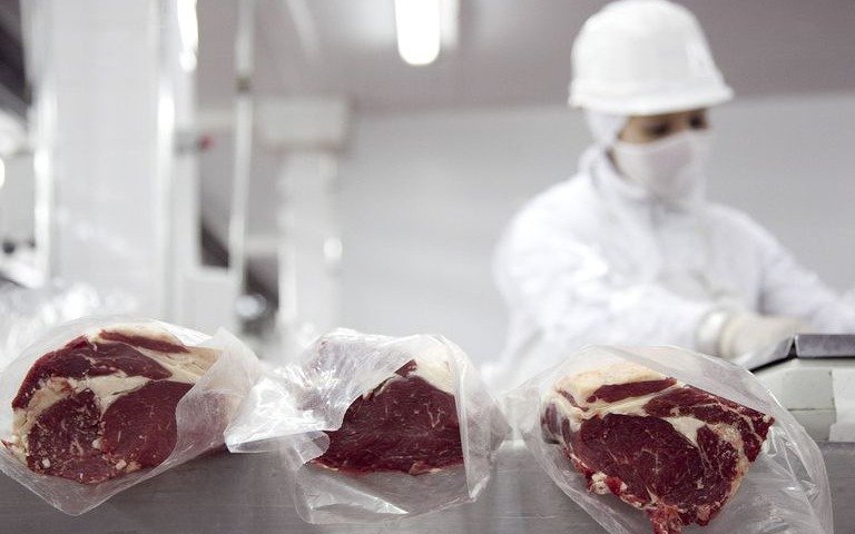Advierten que la carne podría subir otro 15 por ciento tras una nueva medida del Gobierno