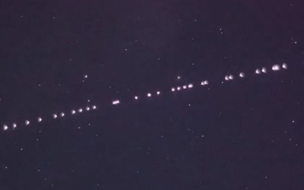 Starlink esta tardenoche otra vez en La Plata: a las 19:05 se verá el tren de satélites de Elon Musk