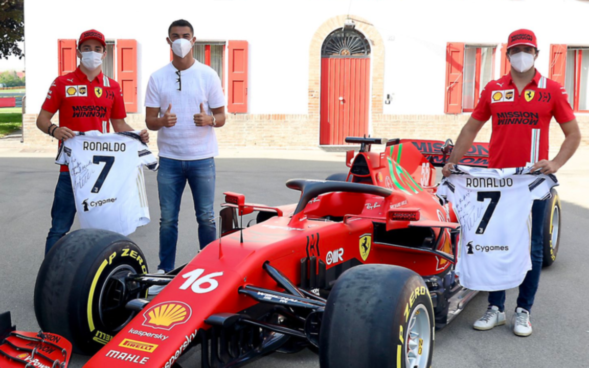Cristiano Ronaldo fue de visita a Ferrari y se compró un auto de URS 2 millones