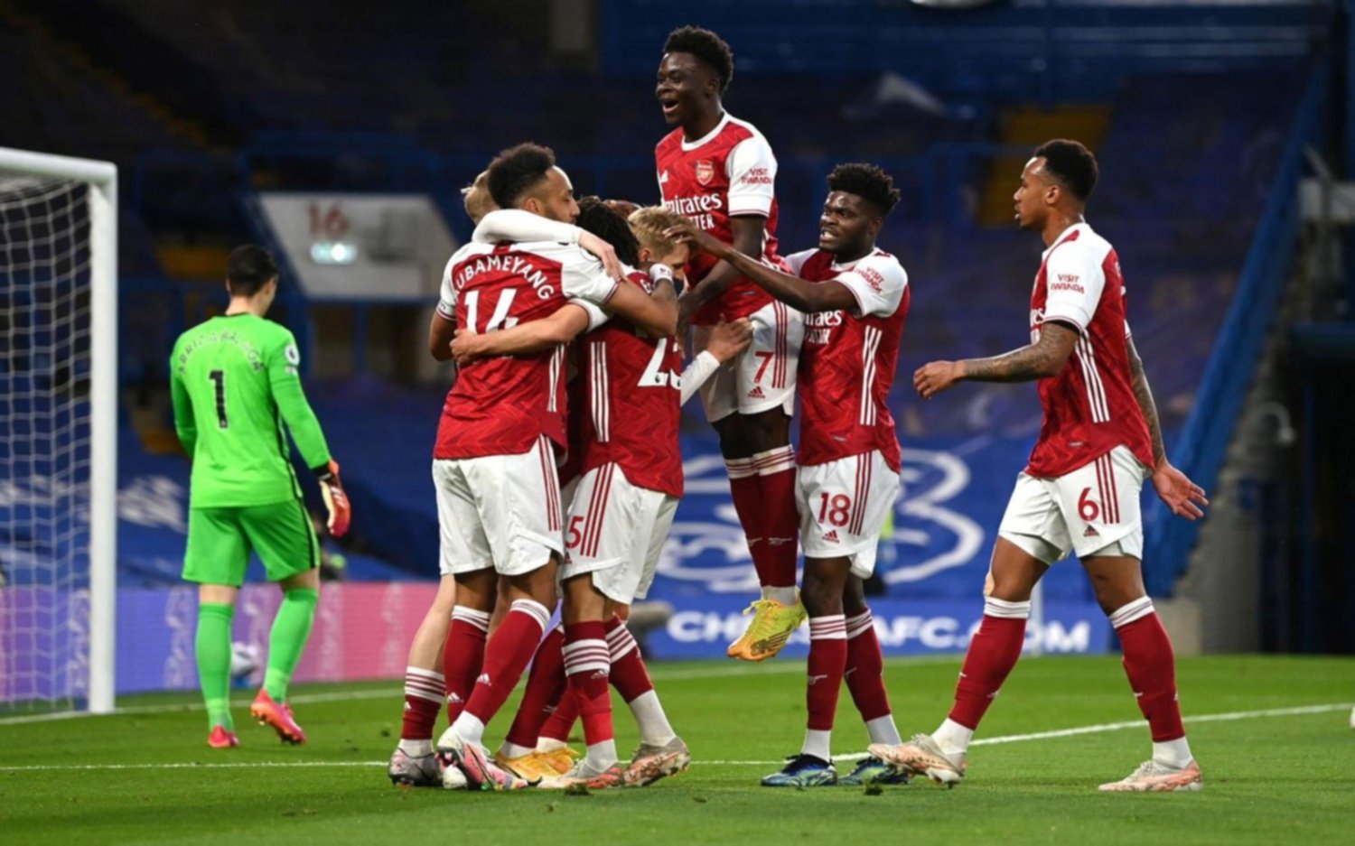 Arsenal le ganó el clásico de Londres a Chelsea por la Premier League