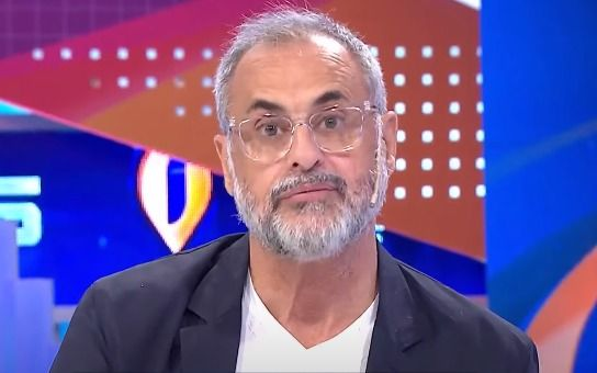 “Harto de ver cómo se vacunan amigos del poder”, Rial anunció que se inoculará en Miami 