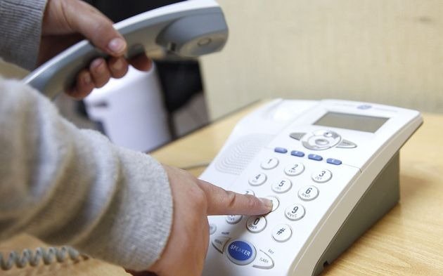 Sin teléfono desde octubre del 2020, una jubilada reclama una reparación urgente