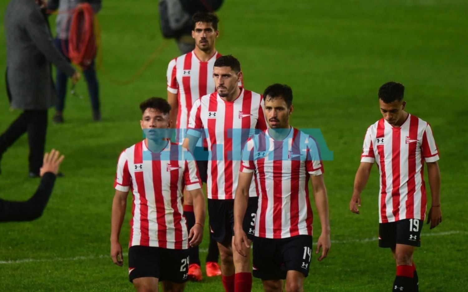 Por penales, Estudiantes se quedó afuera y no pudo con Independiente