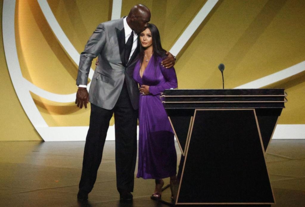 Emotivo homenaje a Kobe Bryant