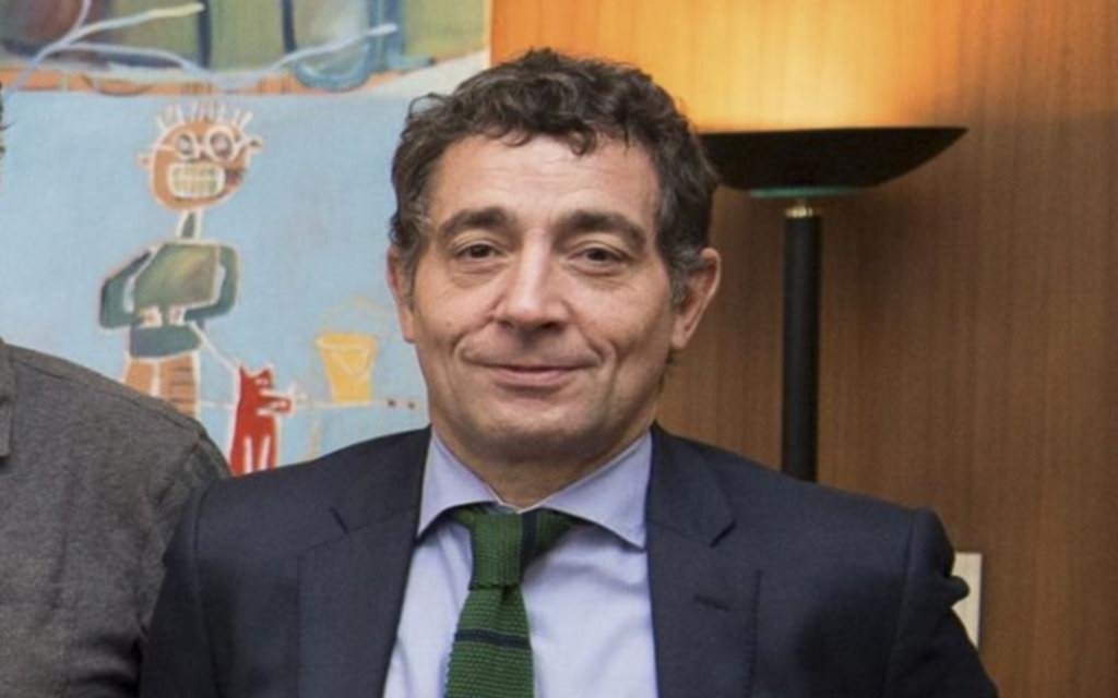 Una jueza ordenó la captura internacional de un exasesor judicial del expresidente Macri