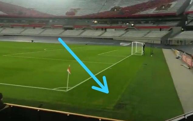 ¿River achicó la cancha del Monumental en el partido de anoche?