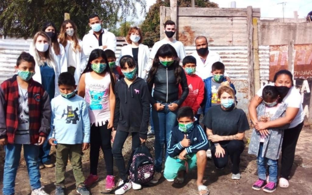 Estudiantes combaten el Covid-19 en un barrio vulnerable de La Plata
