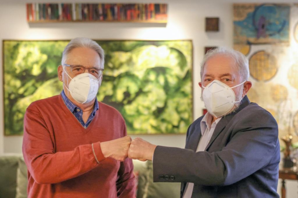 Lula y Cardoso, dos rivales históricos, unidos en las críticas al presidente de Brasil