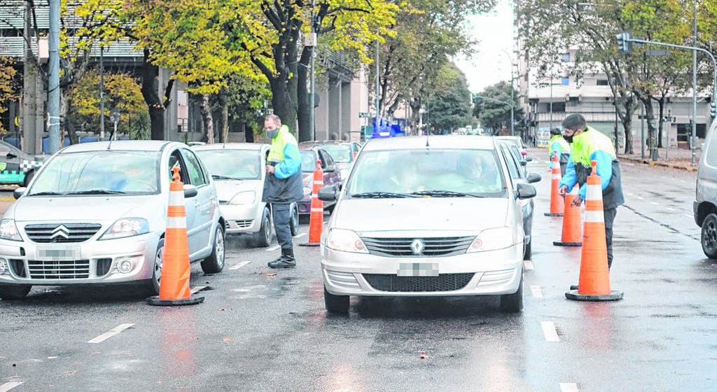 En el debut, las restricciones le bajaron el ritmo a las calles pero ayudó el clima