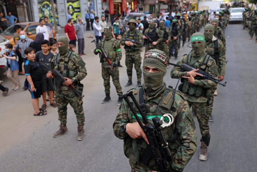 Hamas, desafiante con un desfile militar en plena tregua