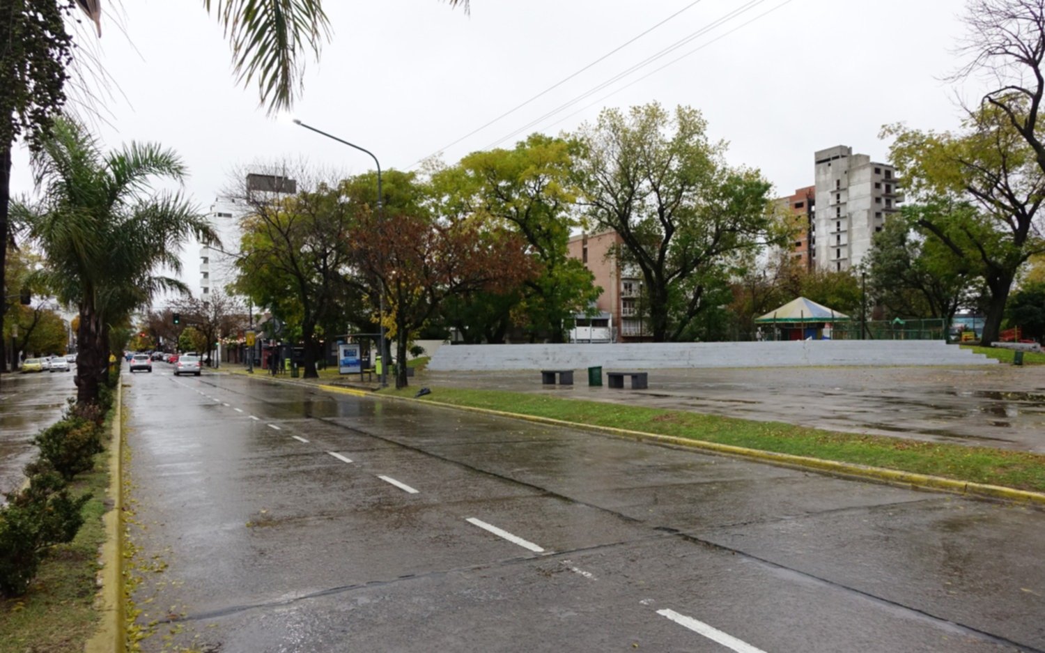 Cesan las lluvias fuertes pero siguen las ráfagas de viento en La Plata
