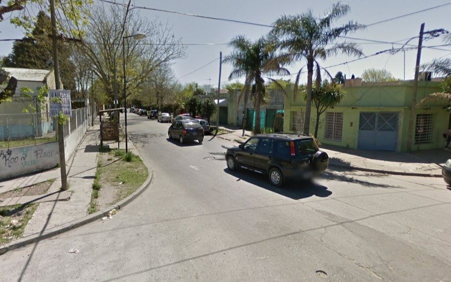 Investigan la muerte de un hombre cuando empujaba su motocicleta en City Bell