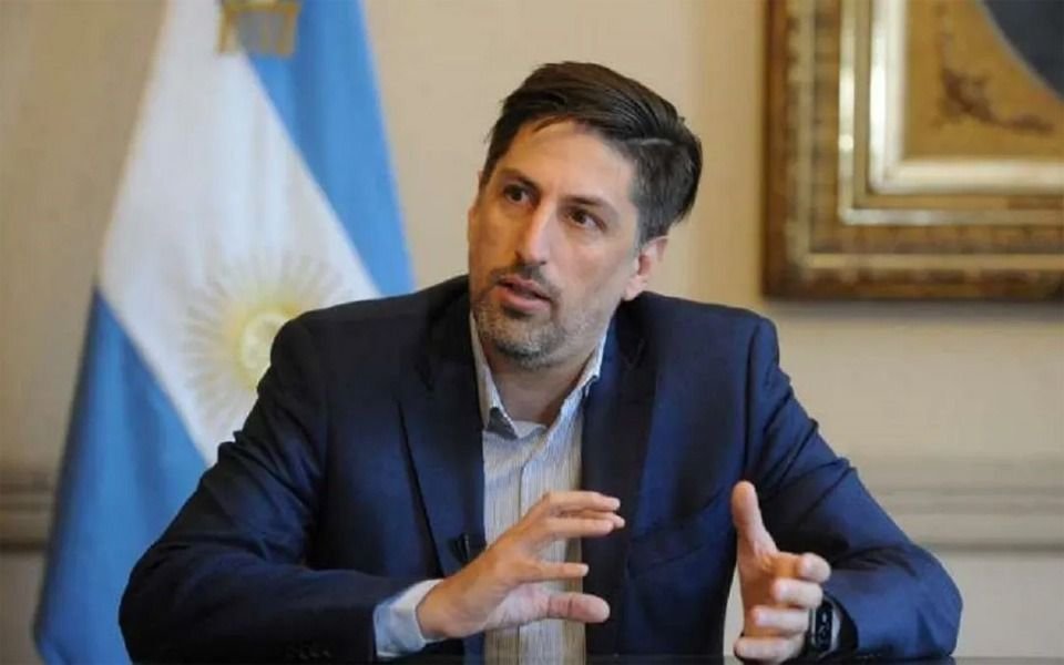 Trotta calificó que "es una enorme irresponsabilidad si retoman la presencialidad en la Ciudad"