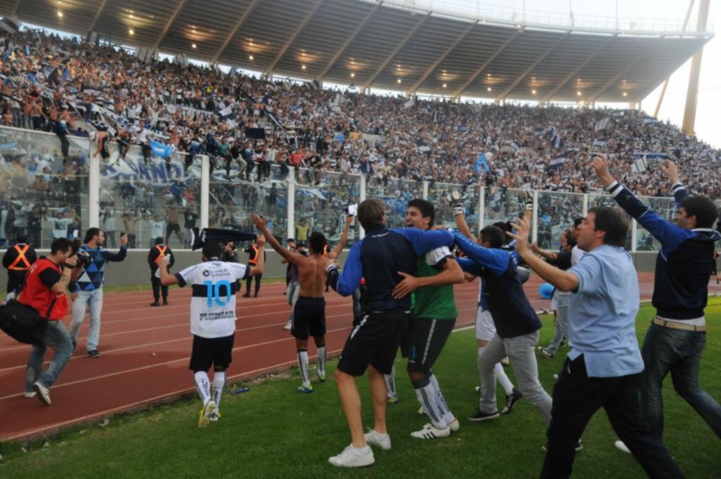 Se cumplen 8 años del ascenso en el Mario Kempes de Córdoba