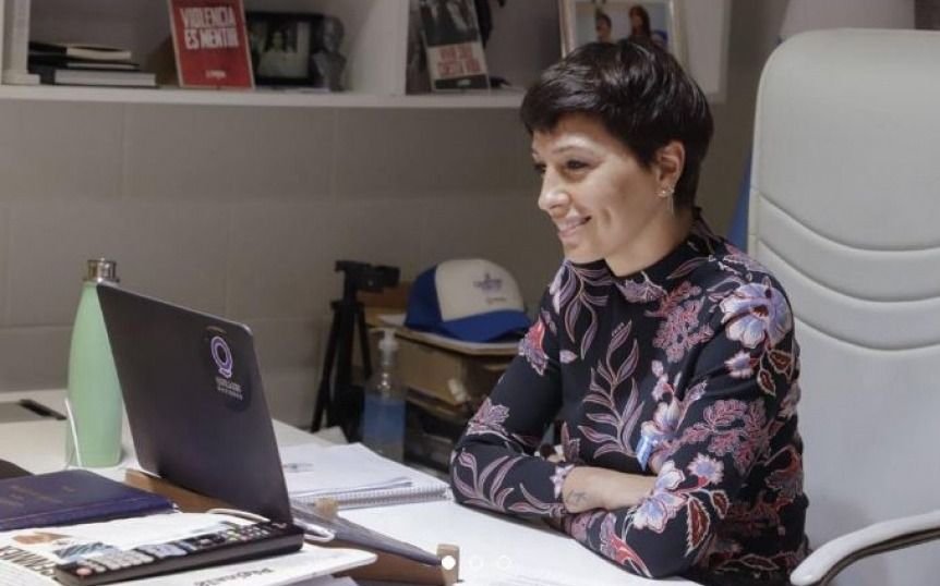 Mendoza disertó en encuentro virtual internacional