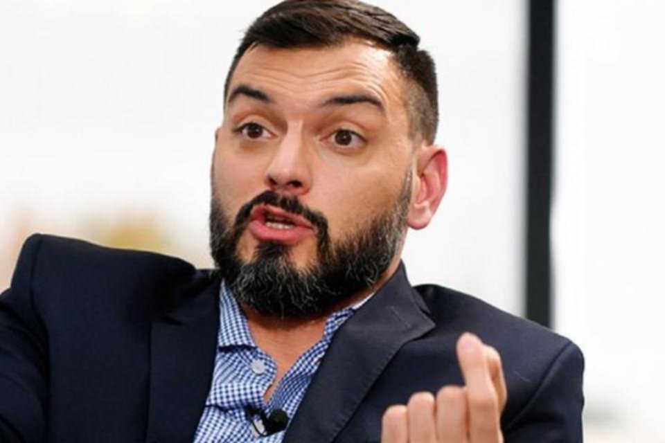 Agis dijo que la economía “está toda rota y la gente se está c... de hambre”