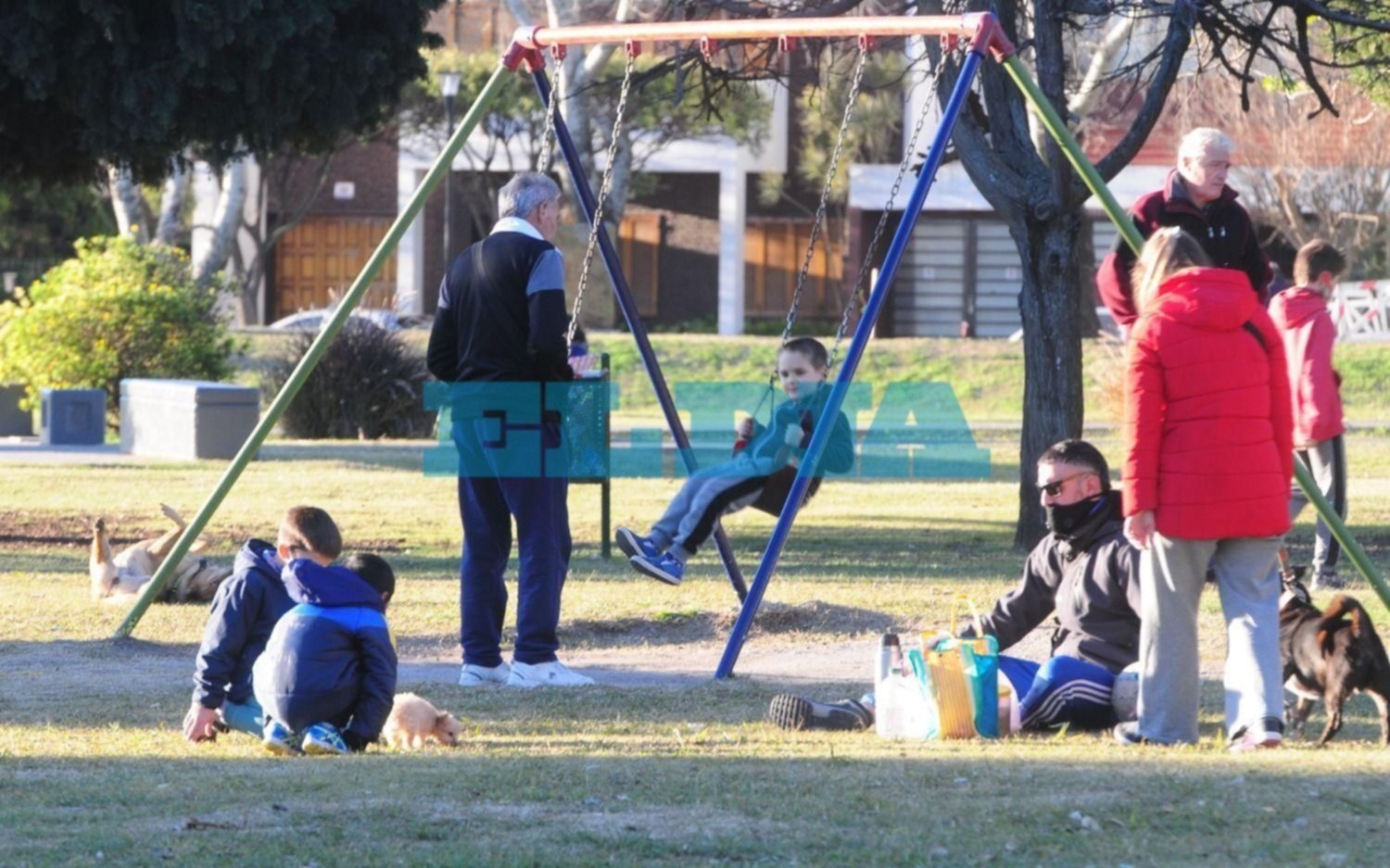 Destacan la inauguración de plazas en La Plata para absorber agua y evitar inundaciones