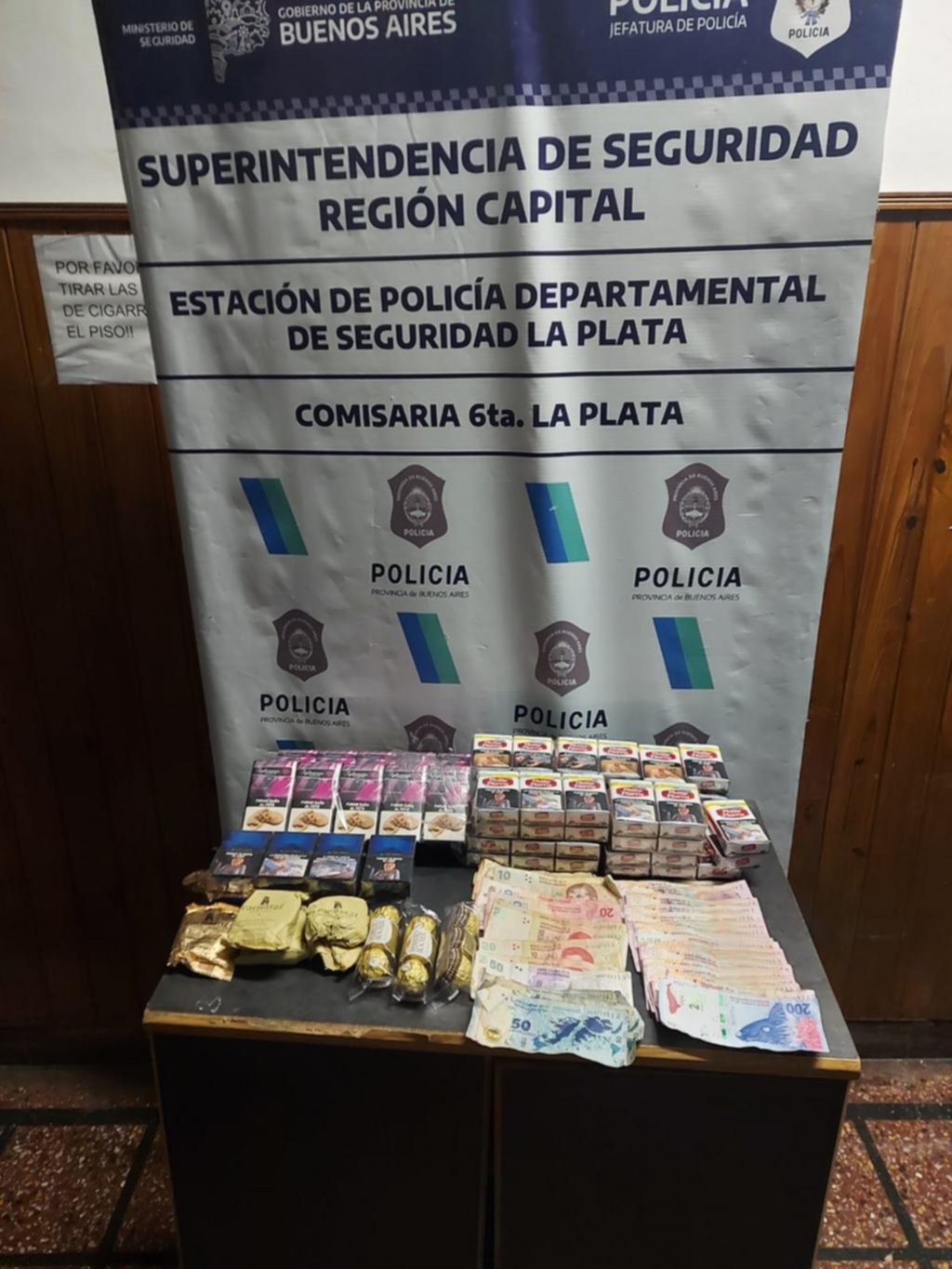 Ladrones golosos, cayeron después de asaltar a punta de pistola una Axion