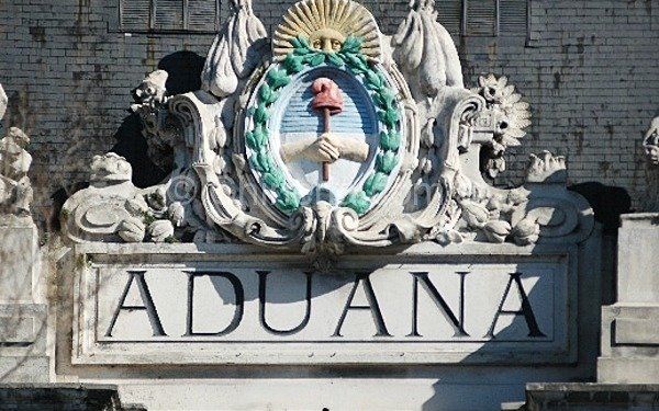 La Aduana denunció a 19 frigoríficos por supuestas operaciones fraudulentas en exportaciones