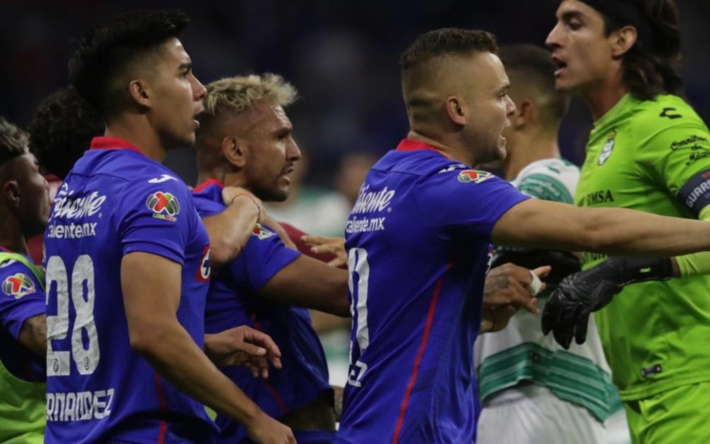 Fútbol-escándalo: la final que terminó a las trompadas