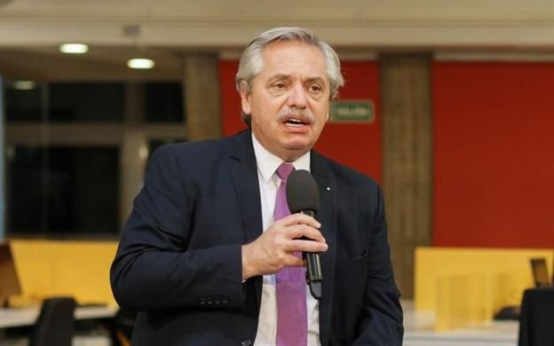 Alberto Fernández: "Los distritos con clases presenciales están jugando con fuego y el fuego va a quemar a la gente"