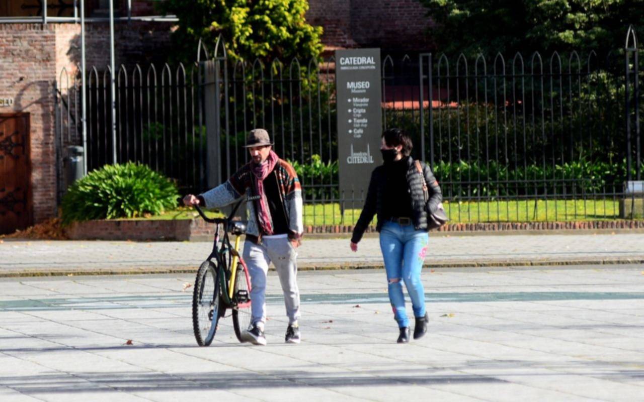 La Plata ya se mueve al ritmo de la Fase 2: qué está permitido y qué está prohibido