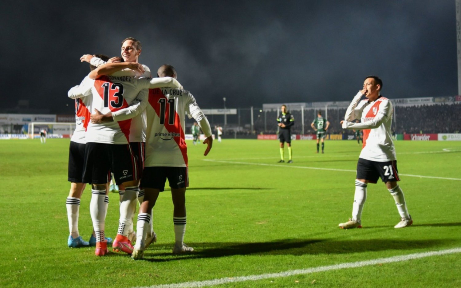 River le dio una lección a domicilio a Sarmiento: le ganó 7 a 0