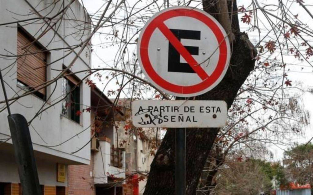 Atención automovilistas: cuáles son las dos calles donde ya no se podrá estacionar desde este lunes