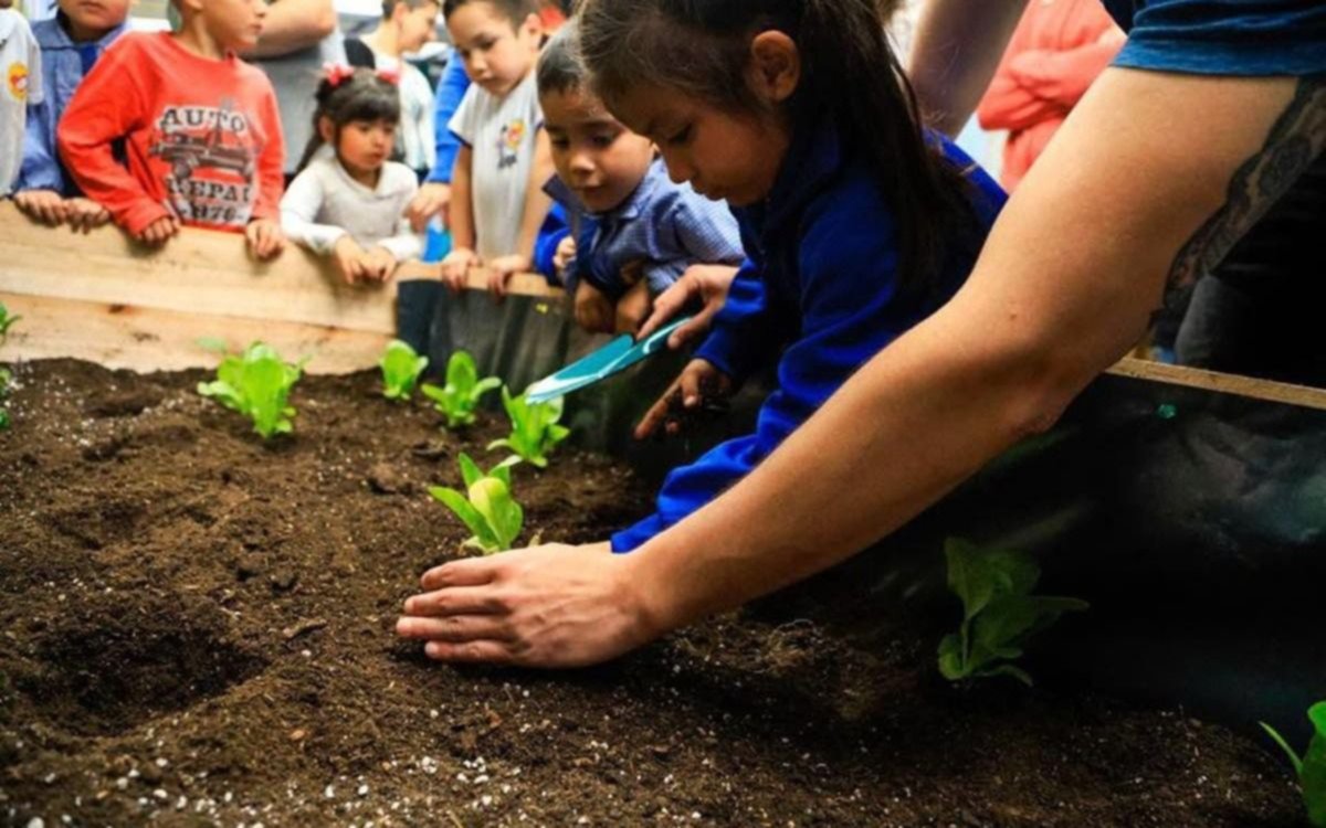 Se inició el Taller de Huerta orientado a los alumnos de los jardines