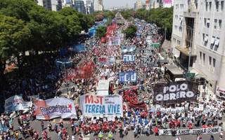 Reclamo piquetero: "Un Salario Básico Universal permitiría que no haya ningún indigente en la Argentina"