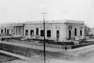 Así se veía el Ministerio de Gobierno en La Plata, en tiempos de construcción