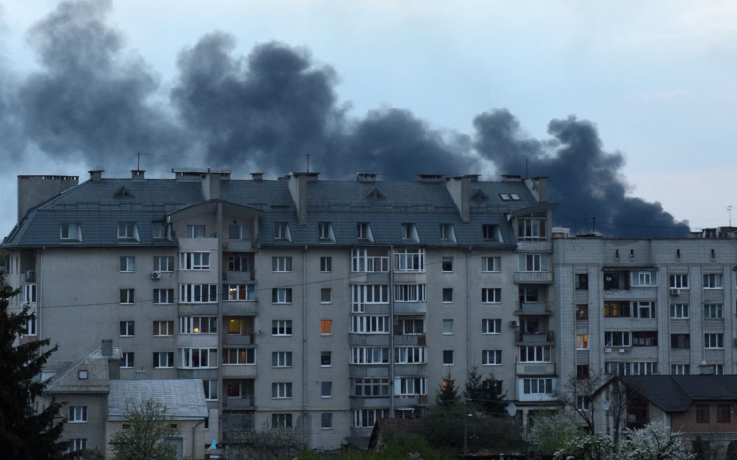 Fuertes bombardeos rusos dejan múltiples víctimas civiles en el este de Ucrania