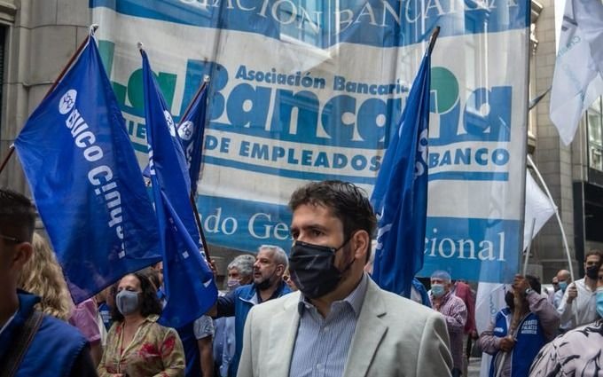 Uno por uno, todos los acuerdos paritarios: porcentajes de aumento y cómo se pagan