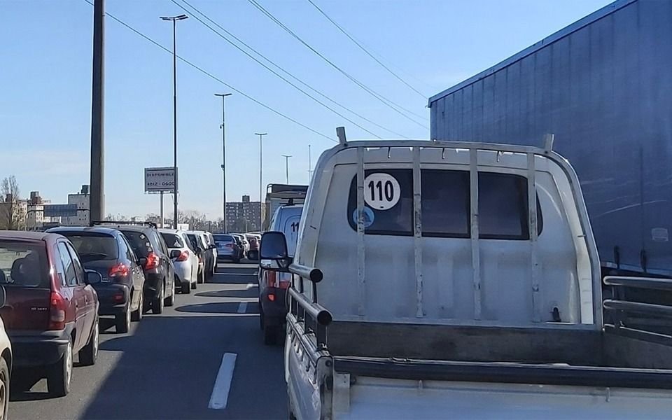 Dos accidentes en la Autopista provocaron demoras hacia La Plata