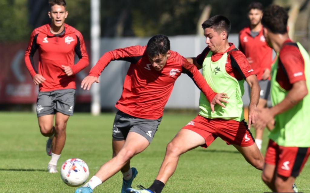 A la espera de Pourtau, el Ruso le da forma al once