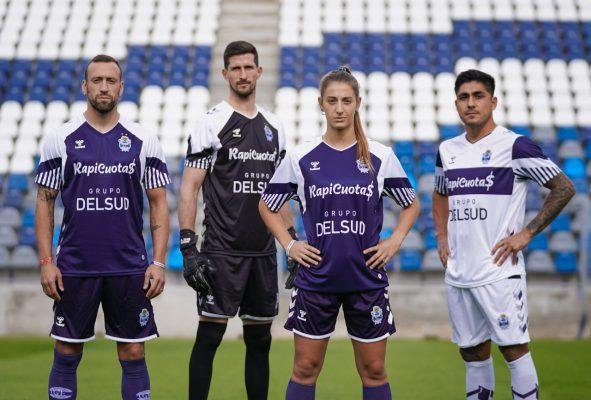Volaron las nuevas casacas en homenaje al Lobo de Carlos Timoteo Griguol