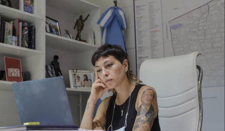 Imputan a Mayra Mendoza por un presunto desvío de fondos