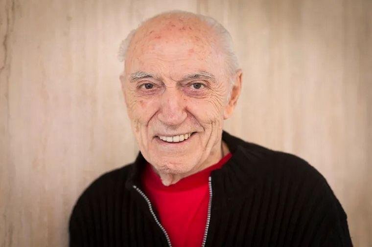 “Estable”: Cacho Fontana fue internado por una neumonía pero no tiene Covid