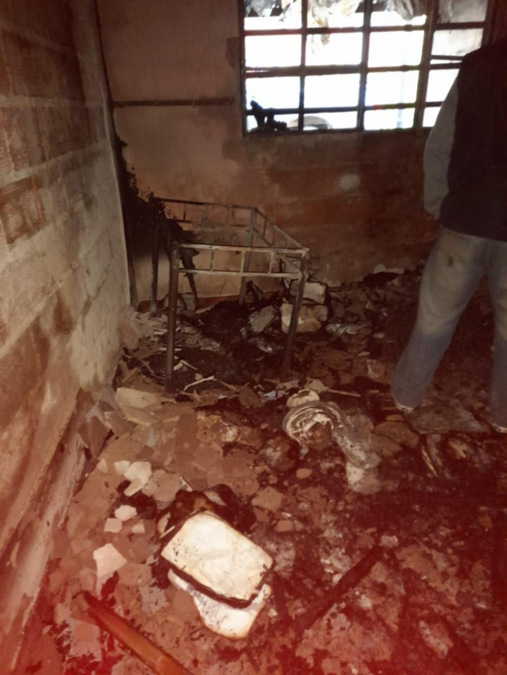 El fuego arrasó con una vivienda en San Carlos
