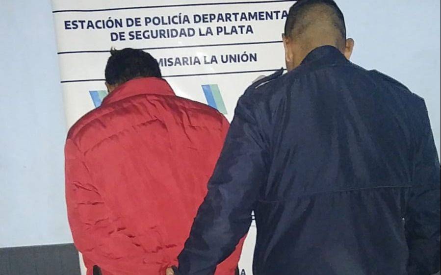 Atacó a su ex por salir con las amigas: terminó preso