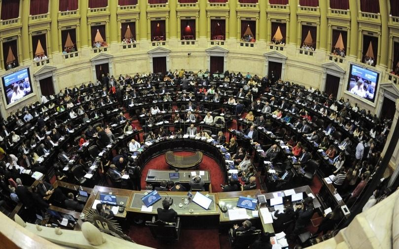 Diputados del kirchnerismo presentarán en el Congreso un proyecto de salario básico universal
